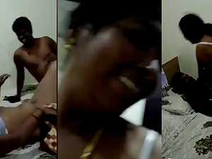 Undertaking bro and Tamil Lanja realize wild in guest-house with Undertaking mom's pushed