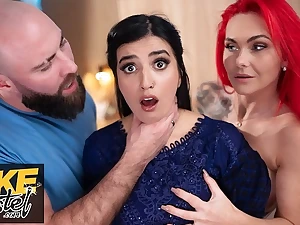 Aaliyah Yasin & Roxi Keogh have a go ultra-kinky 3some with Brit COUGAR shore up steady in Deception Hostel